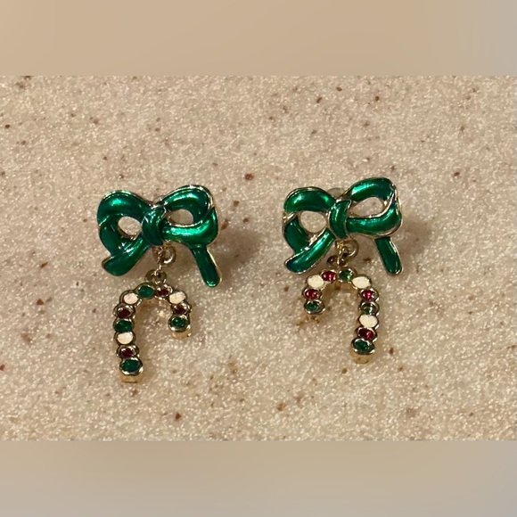 Green Enamel Bow Earrings - Picture 1 of 2